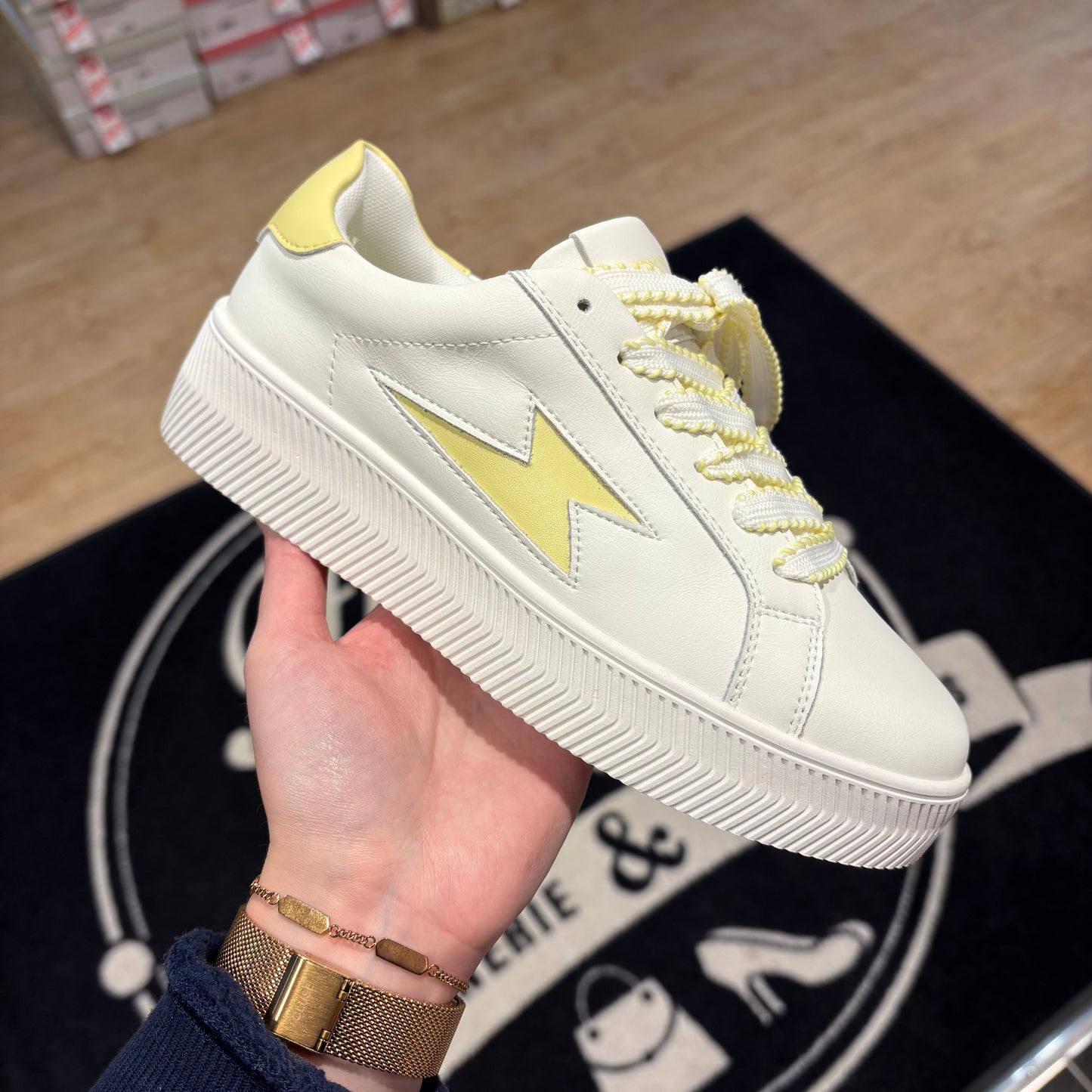 Vanessa Wu JANE EMBLEM Yellow | BK2838