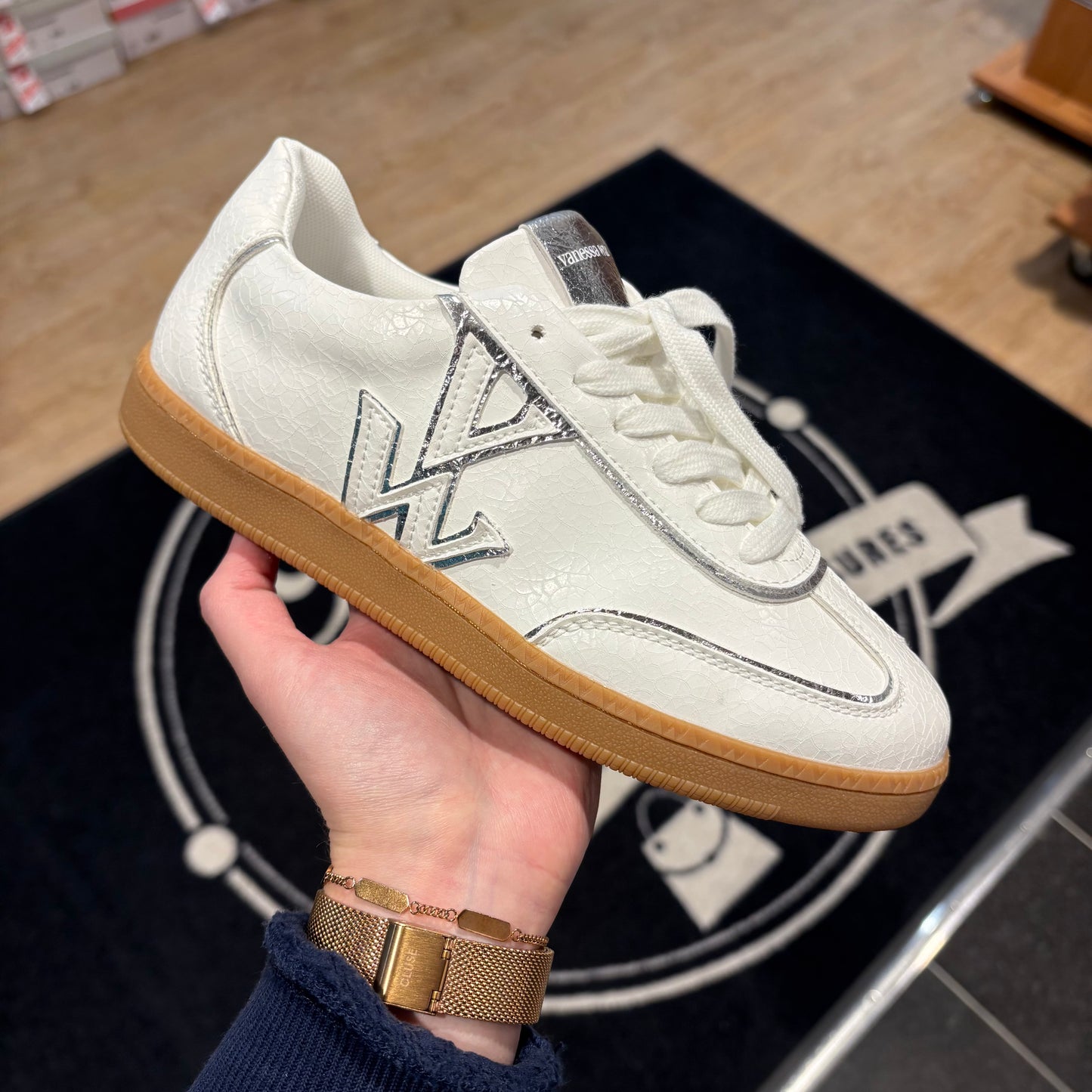 Vanessa Wu – Baskets AURA INITIALS White | BK2836