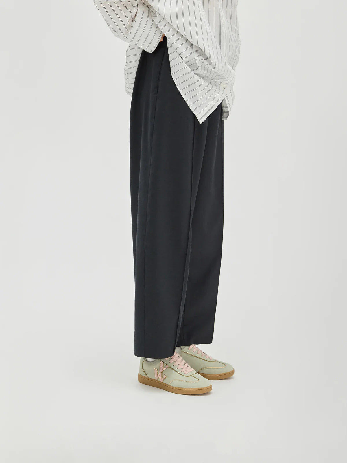 Vanessa Wu AURA INITIALS Green | BK2837