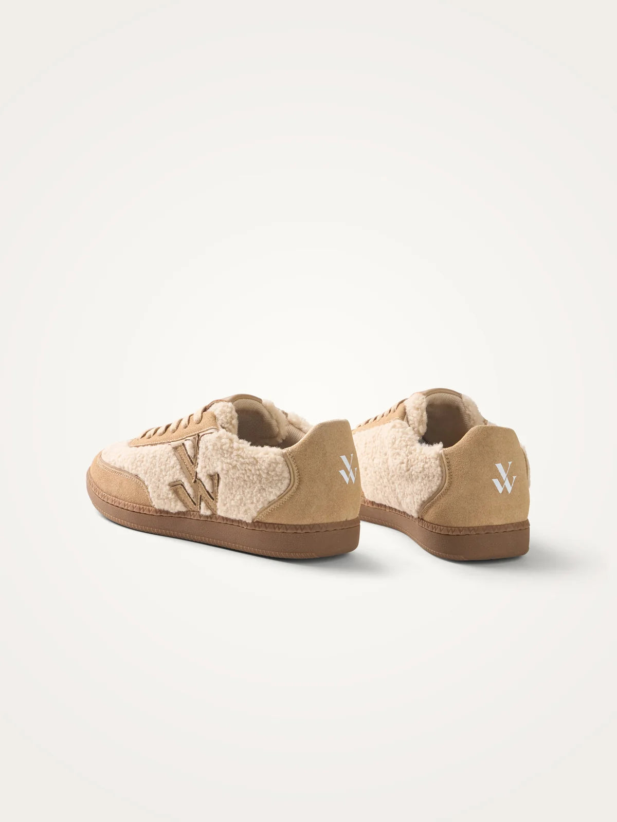 Vanessa Wu - Baskets AURA PLUSH | Beige | BK2950