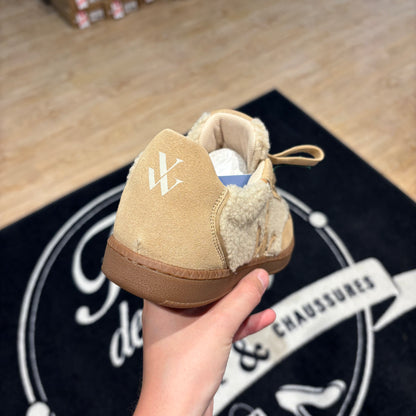 Vanessa Wu - Baskets AURA PLUSH | Beige | BK2950
