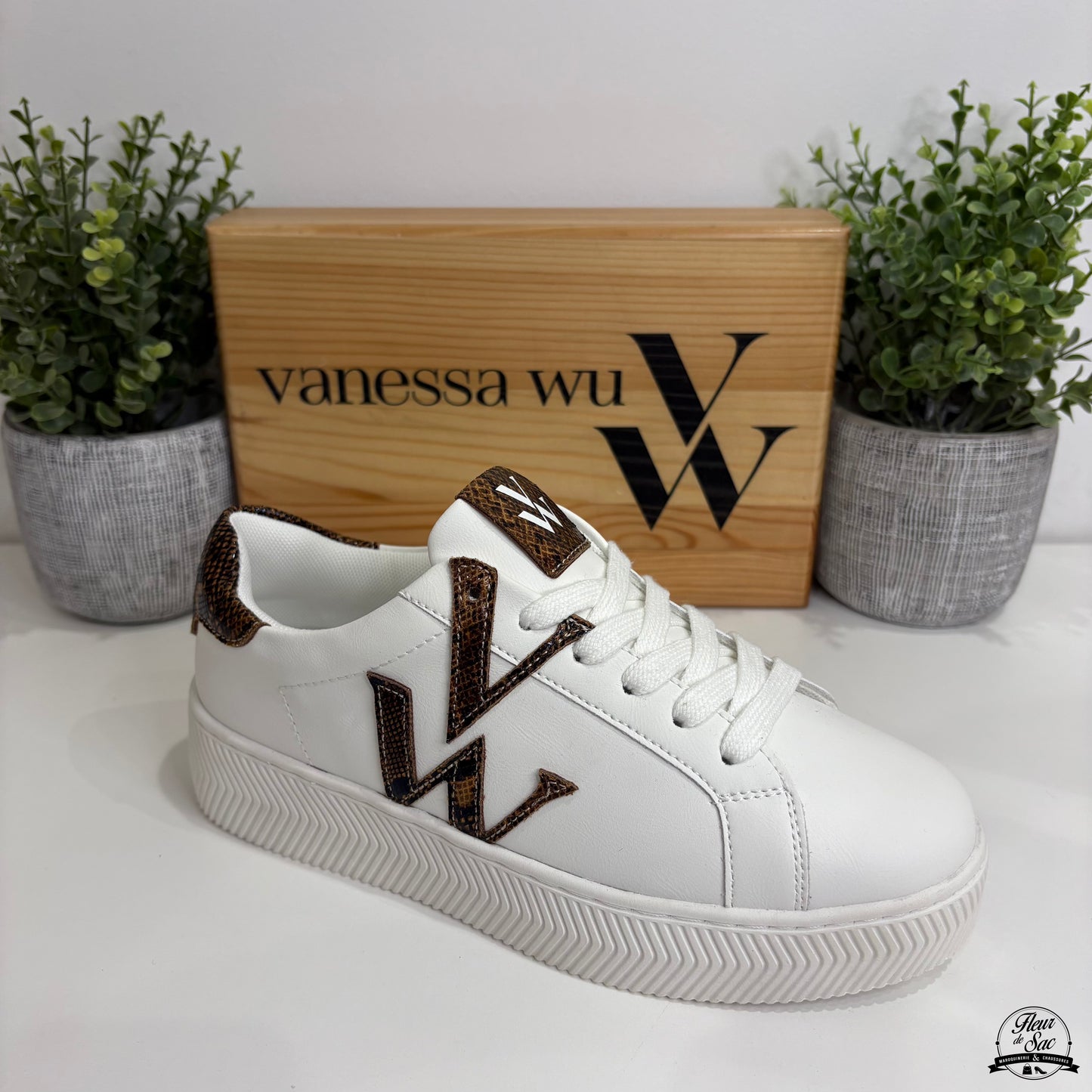 Vanessa Wu LOU Python | BK2765